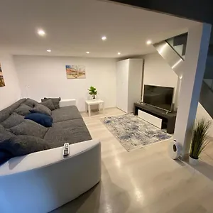 Hunyady Gallery Apartamento
